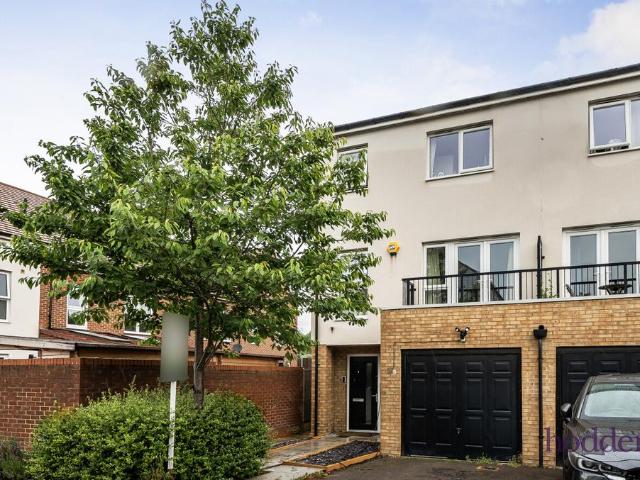 House for sale in Row Town, Surrey