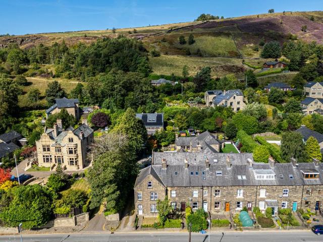 House for sale in Saddleworth, Pendock
