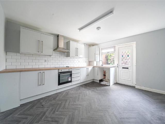 House for sale in Wardle, Burnedge