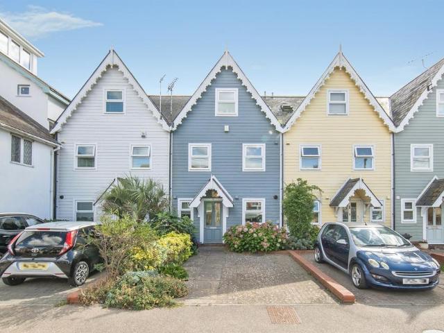 House for sale in Walton-on-the-Naze, Tendring