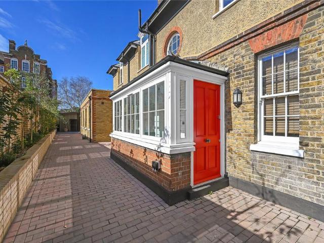 House for sale in Fulham, Greater London