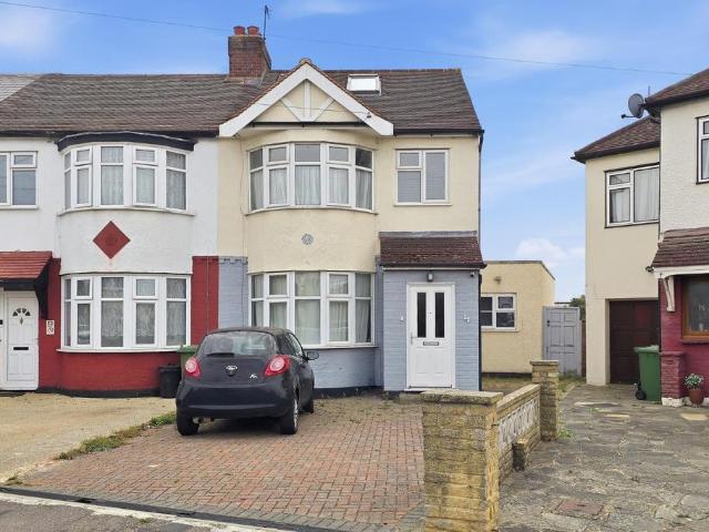 House for sale in Waltham Cross, Broxbourne