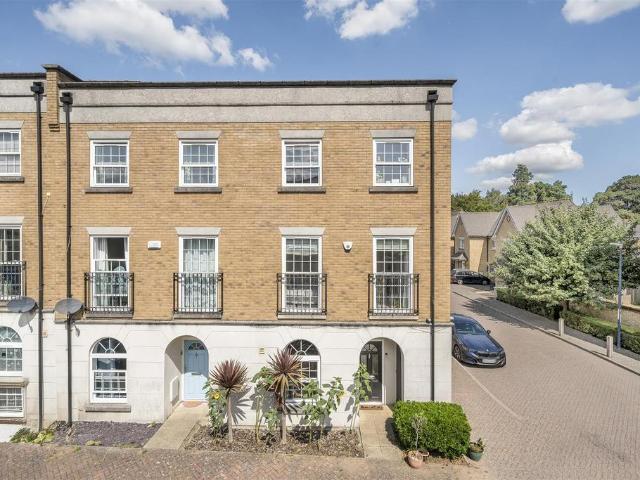 House for sale in Midway, Kent