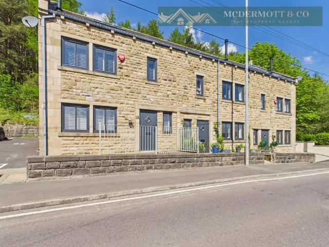 House for sale in Saddleworth, Pendock