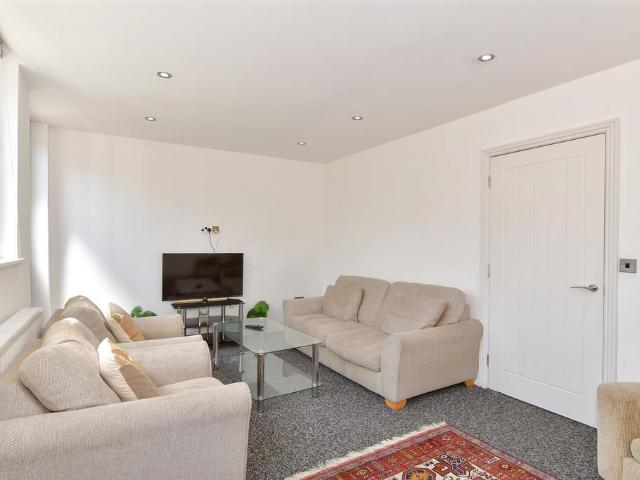 House for sale in Oad Street, Kent