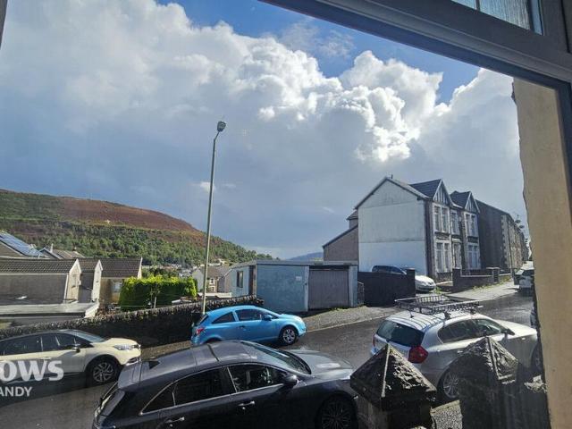 House for sale in Tonypandy, Penygraig