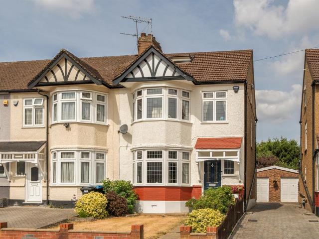 House for sale in Carterhatch, Greater London