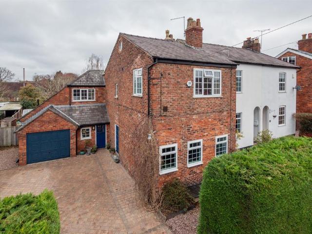House for sale in Mobberley