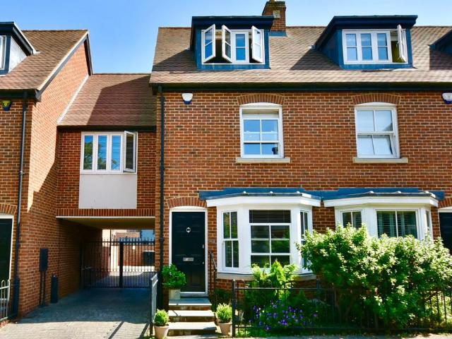 House for sale in St. Mildred's, The Bridge