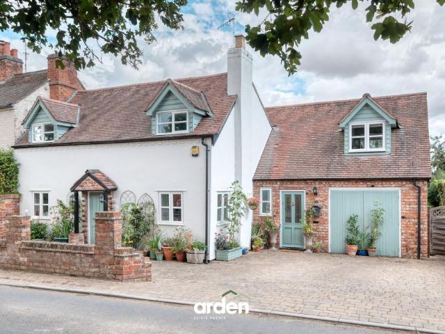 House for sale in The Wheatfields, Malvern Hills