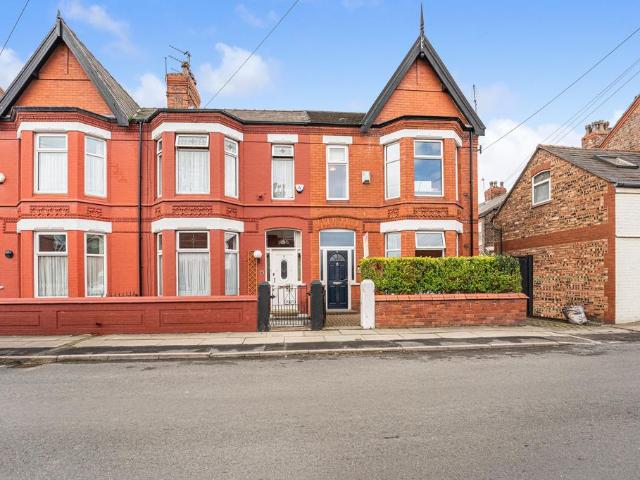 House for sale in Crosby, Sefton