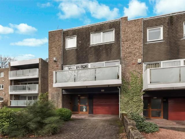 House for sale in Bearsden, Scotland