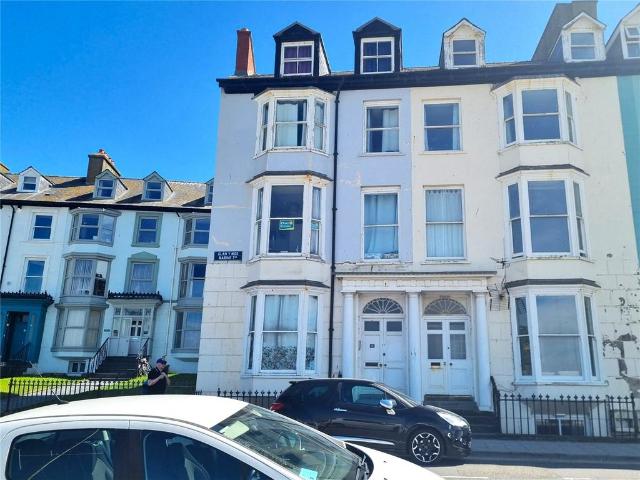 House for sale in Waun Fawr, Wales