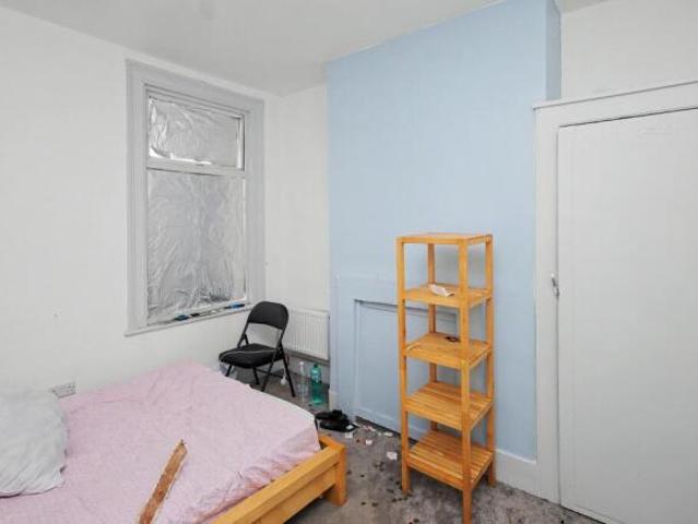Cottage for sale in Cat Hill