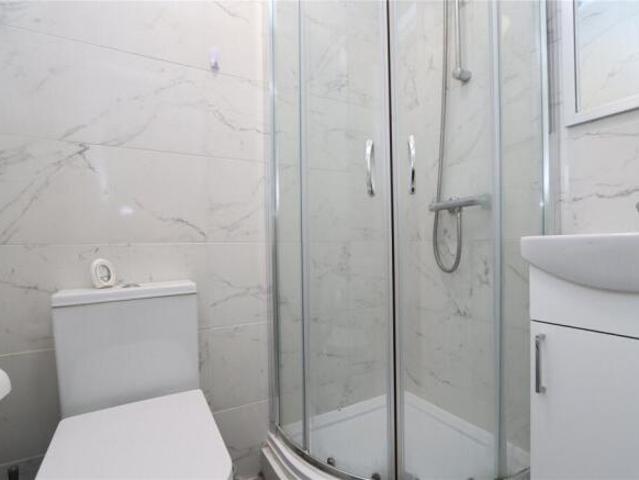 Cottage for sale in Bridgefield, Kent