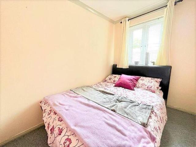 Cottage for sale in Rainham, Kent
