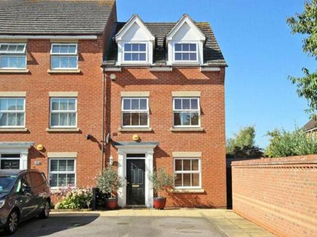 House for sale in Bedford
