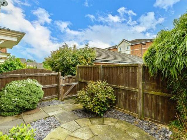 Cottage for sale in Huddersfield, West Yorkshire
