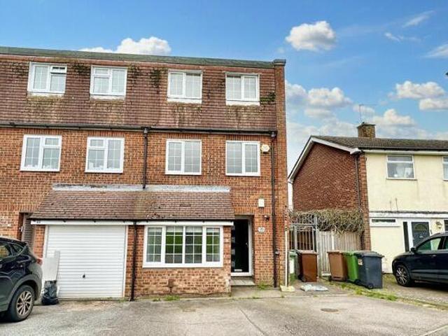 House for sale in Elstree and Borehamwood, Borehamwood