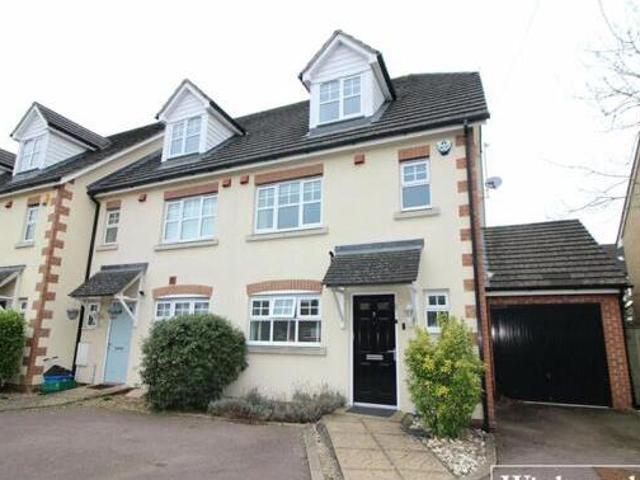 House for sale in Elstree and Borehamwood, Borehamwood