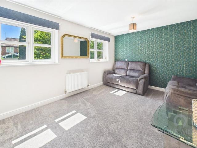 Cottage for sale in Northampton, Northamptonshire