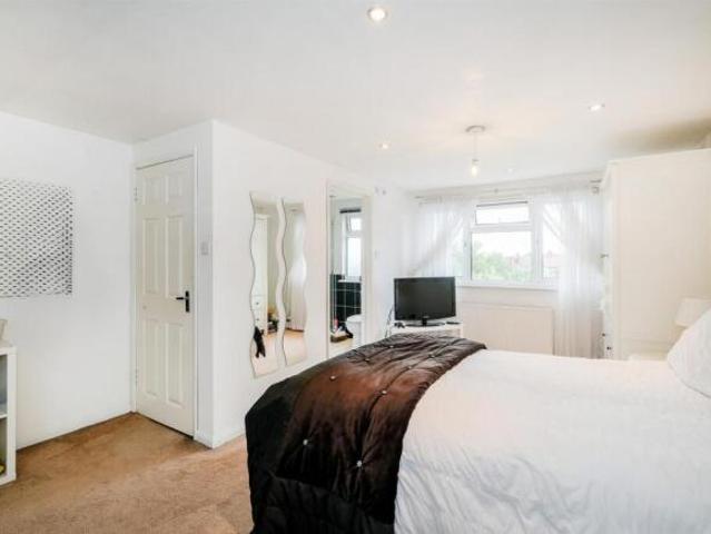 Cottage for sale in Chingford, Greater London