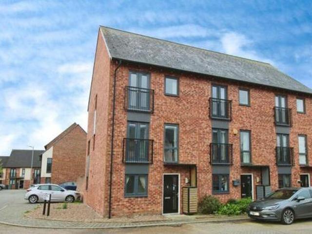 House for sale in Castleford, West Yorkshire