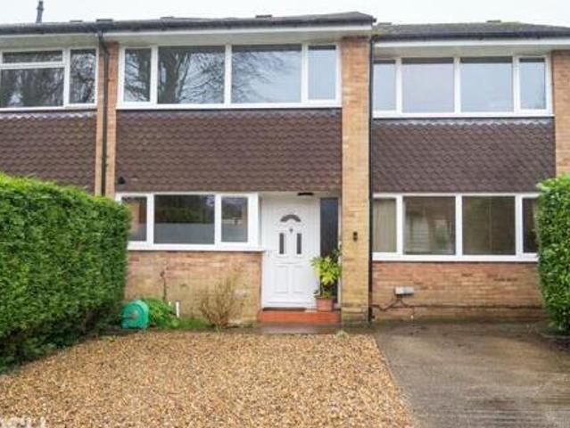 House for sale in Hillview, Surrey