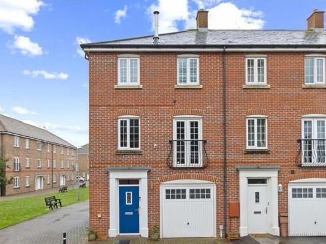 House for sale in Littlecote, West Sussex