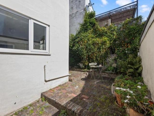 Cottage for sale in Round Hill, Brighton & Hove