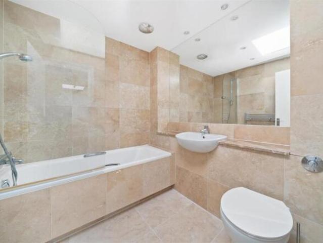 Cottage for sale in Wimbledon, Greater London