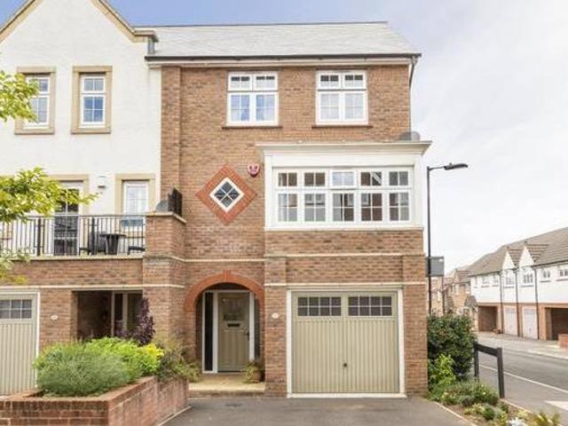 House for sale in Feckenham, City Of Bristol