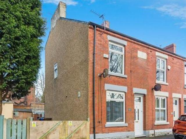 House for sale in Ashton-under-Lyne, Tameside