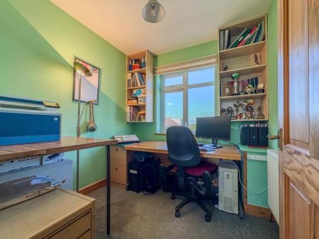 Cottage for sale in Broomhill, Feckenham