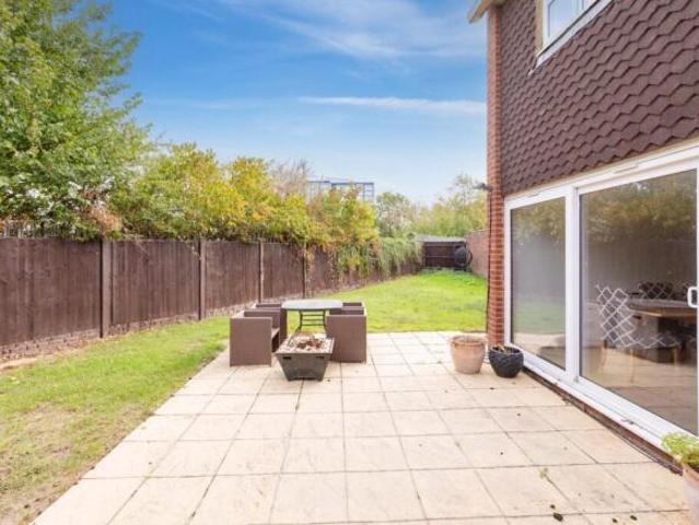 Cottage for sale in Slough