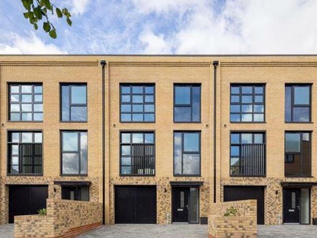 House for sale in Hertford, Colliers End