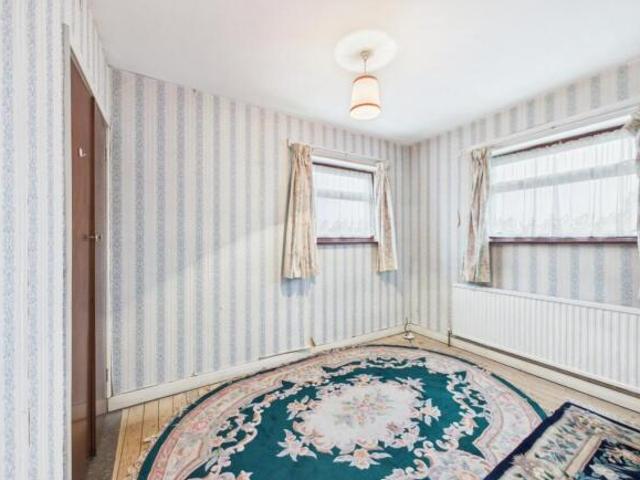 Cottage for sale in Slough