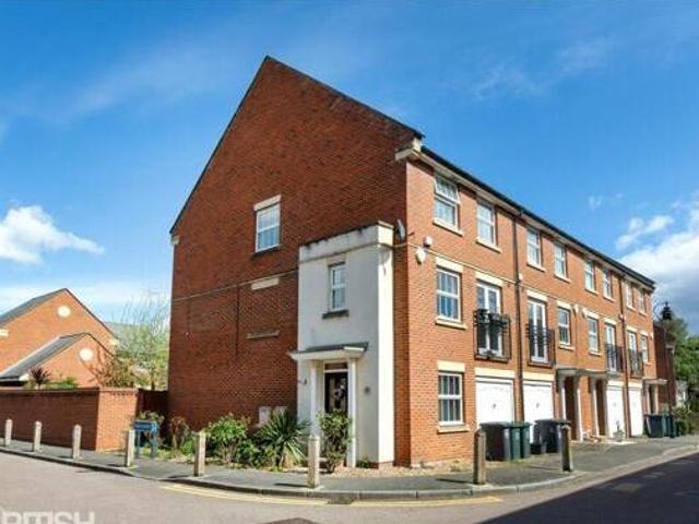 House for sale in Greenhithe, Dartford