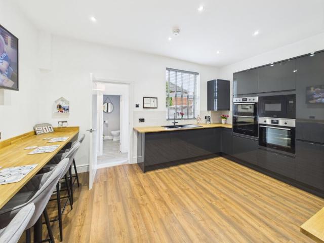 Terraced House for sale in Worcester