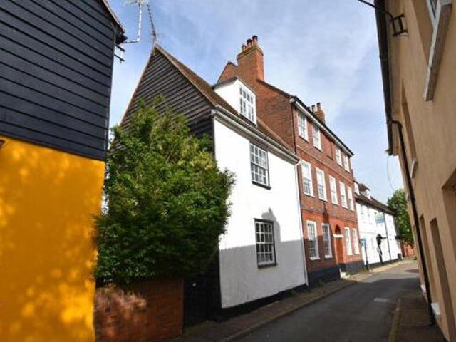 House for sale in Dale Hill, Essex