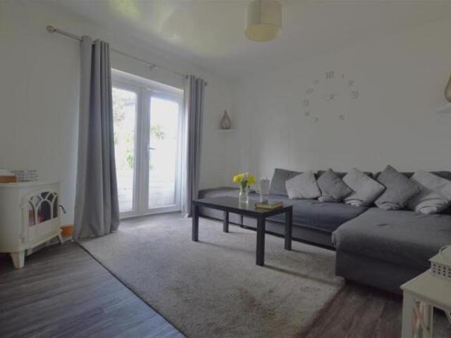 Cottage for sale in Slough