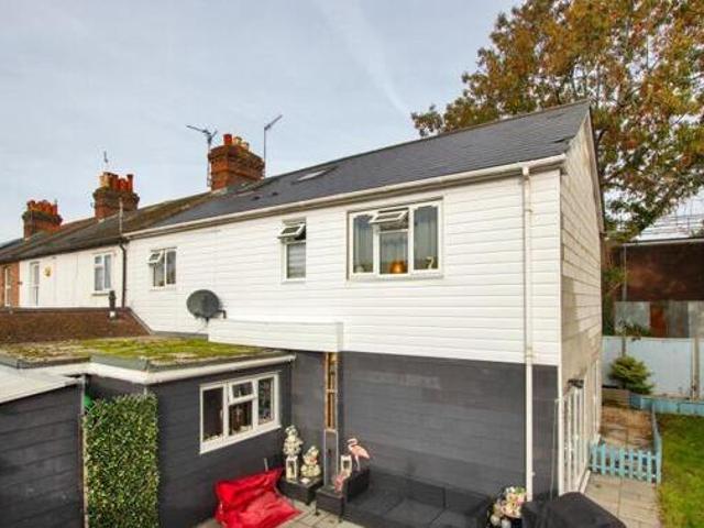 House for sale in The Butts, Kent