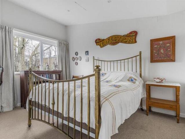 Cottage for sale in Highsett, Arbury