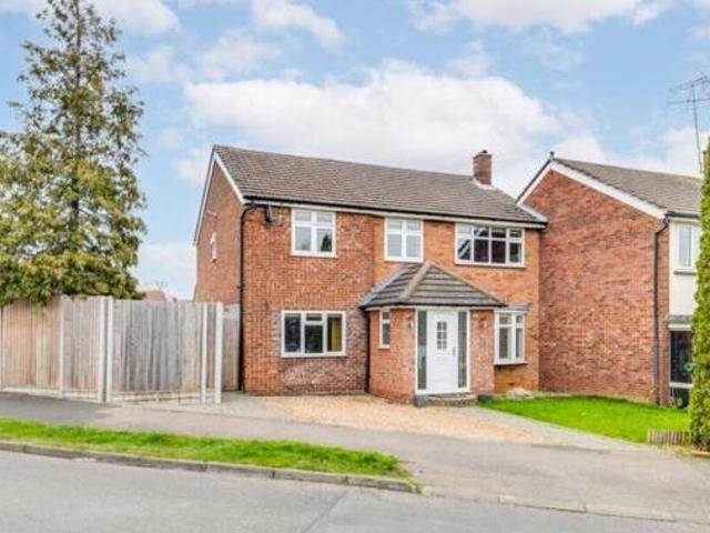 House for sale in Oakfield, King's Walden