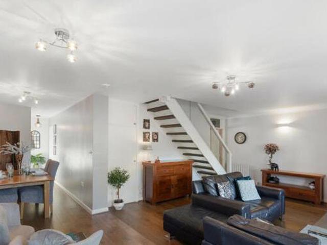 House for sale in Isleworth, Greater London