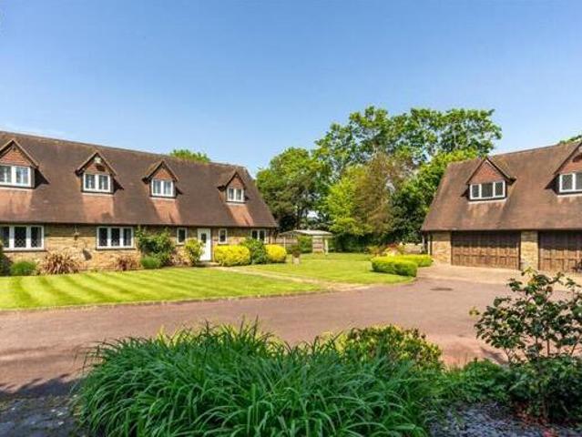 House for sale in Iver