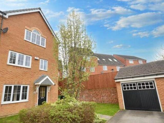 House for sale in Thorpe, West Yorkshire