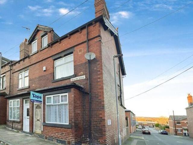 House for sale in Armley, West Yorkshire