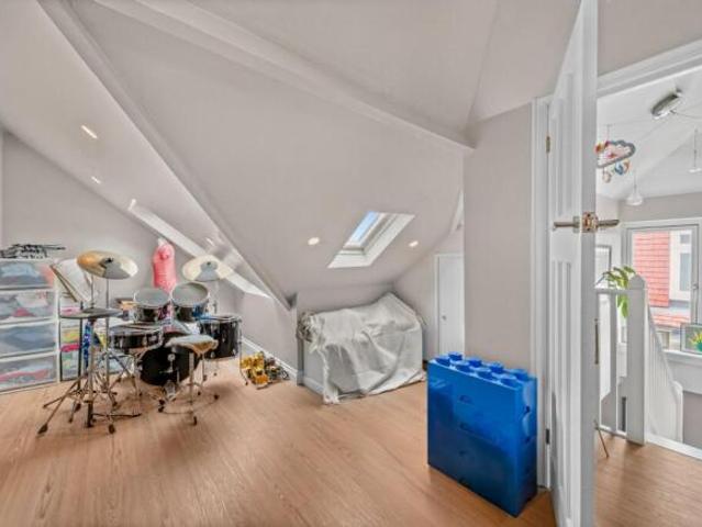 Cottage for sale in Brentford, Greater London