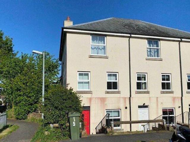 House for sale in Lamellion, Cornwall